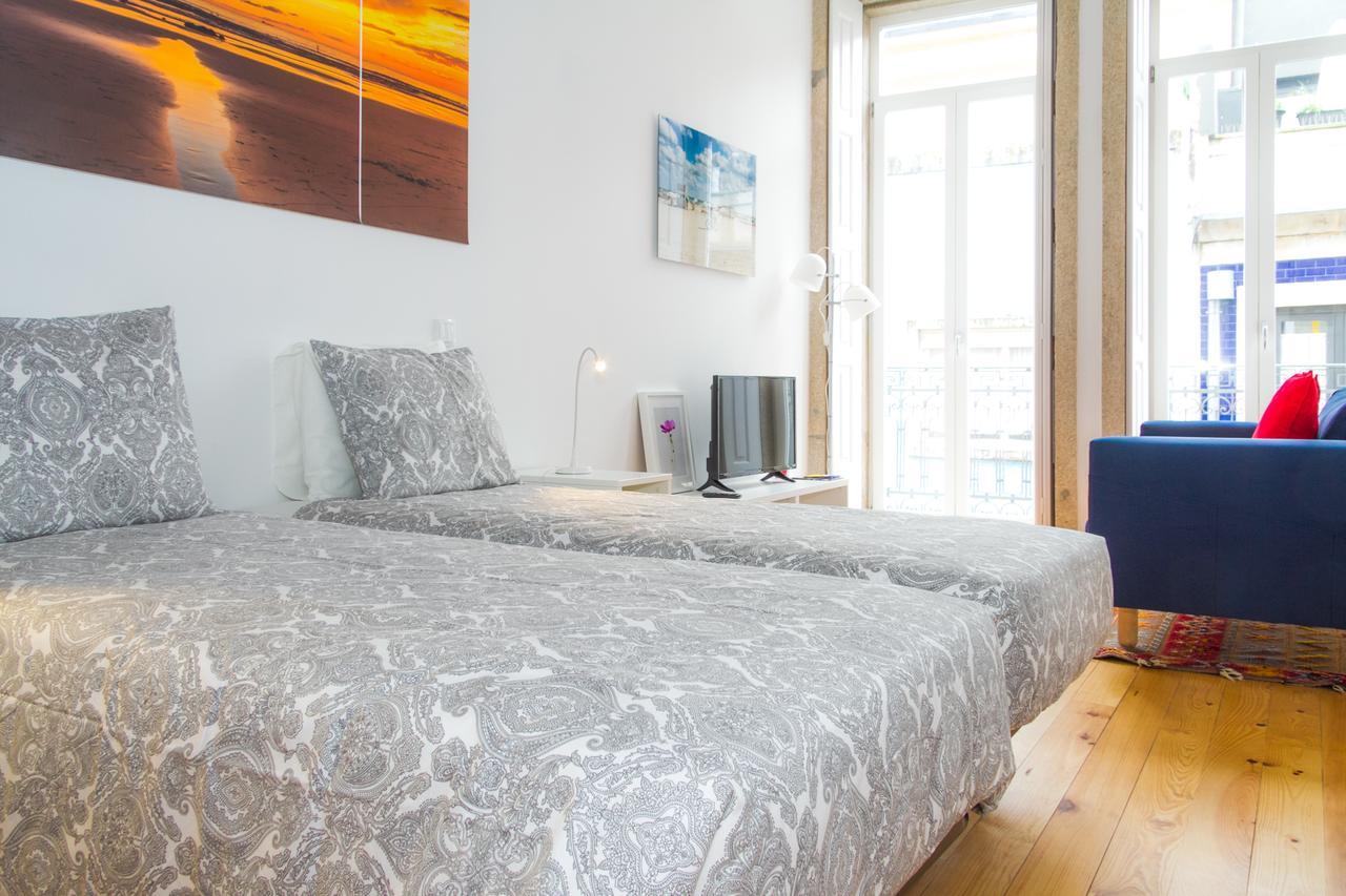 Bright Apartment • Downtown Порту Екстер'єр фото